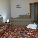 Max Relax 4* Naples